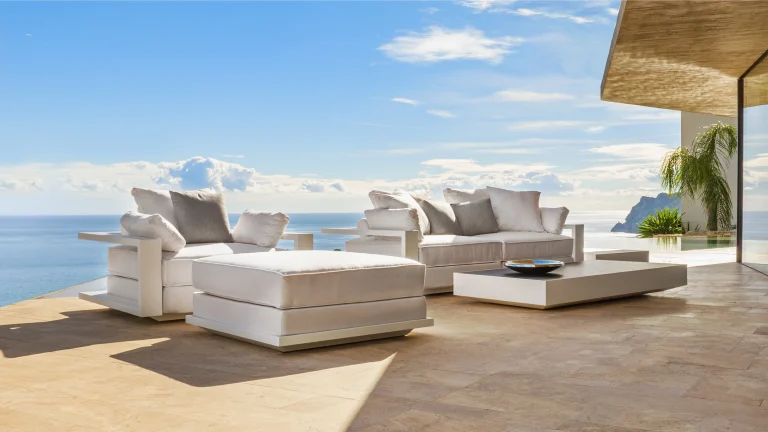 outdoor modern furniture