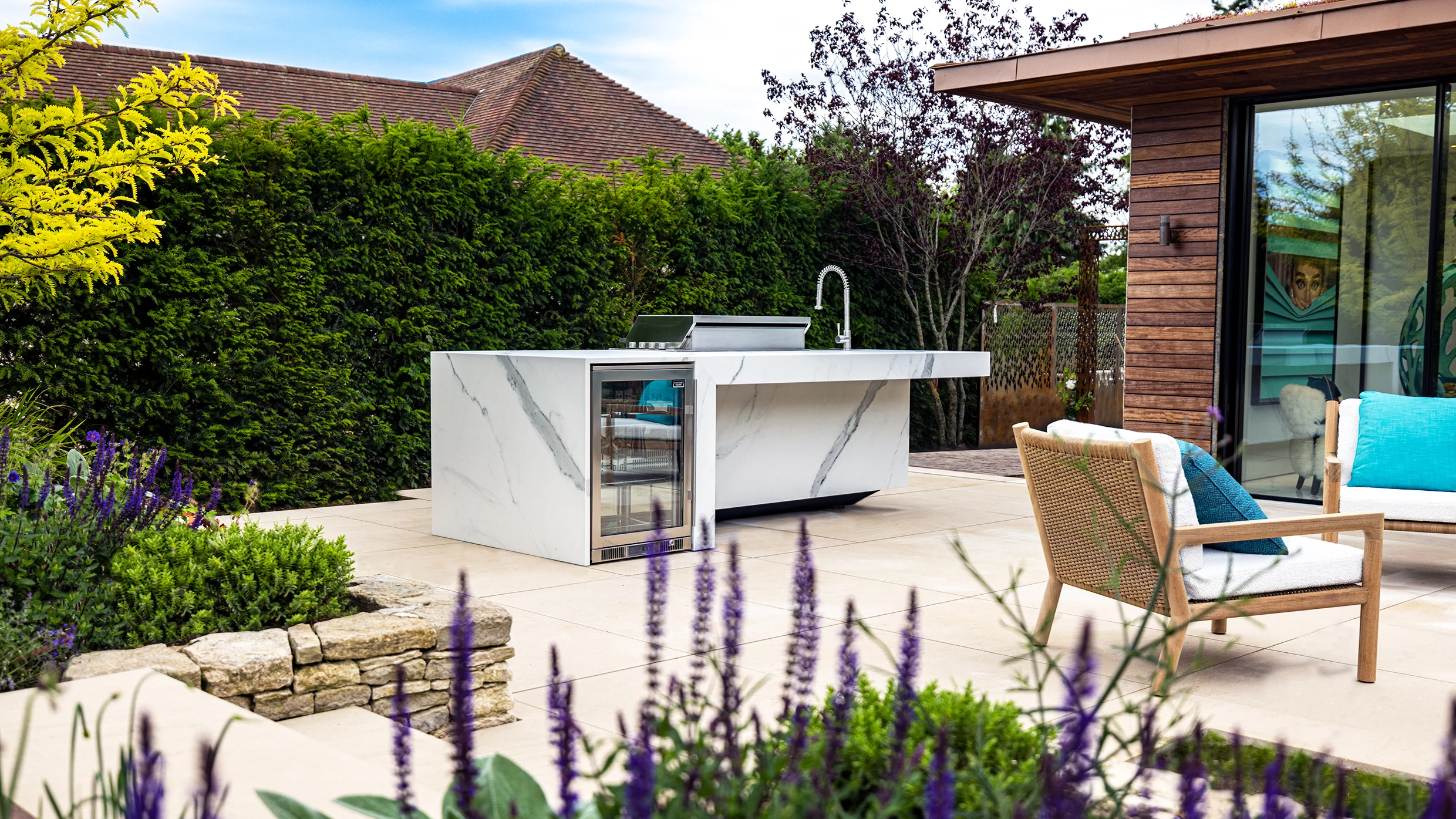 outdoor kitchen luxury