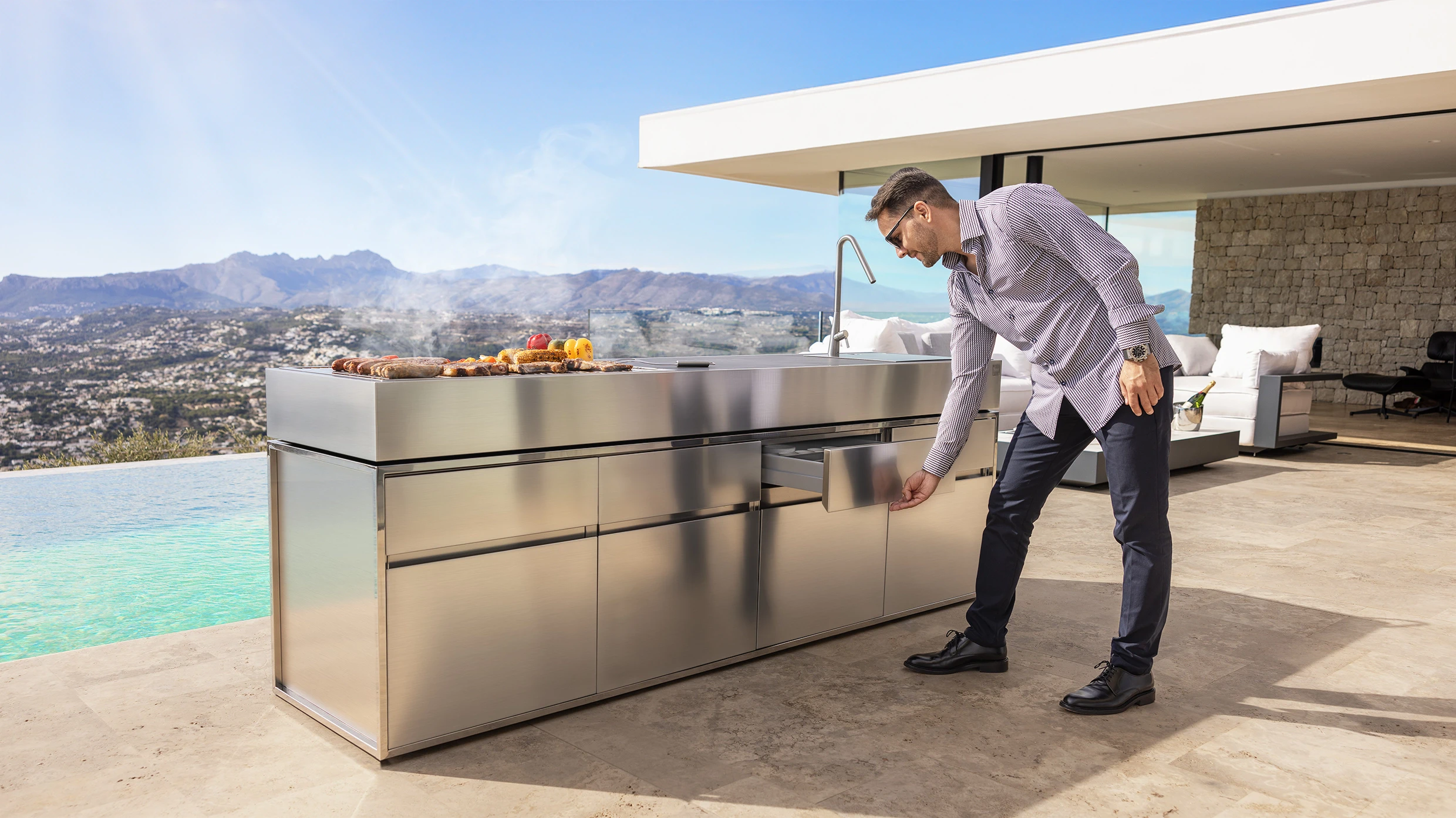 Outdoor kitchen islands